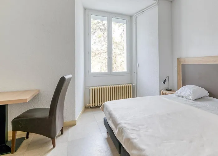 Logis Belledonne Lejlighedshotel 2*